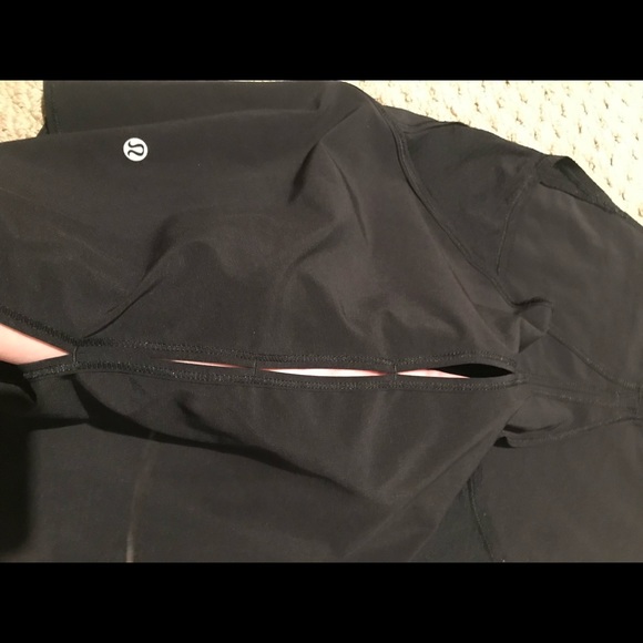 Black Lululemon size 4 tank - Picture 3 of 5
